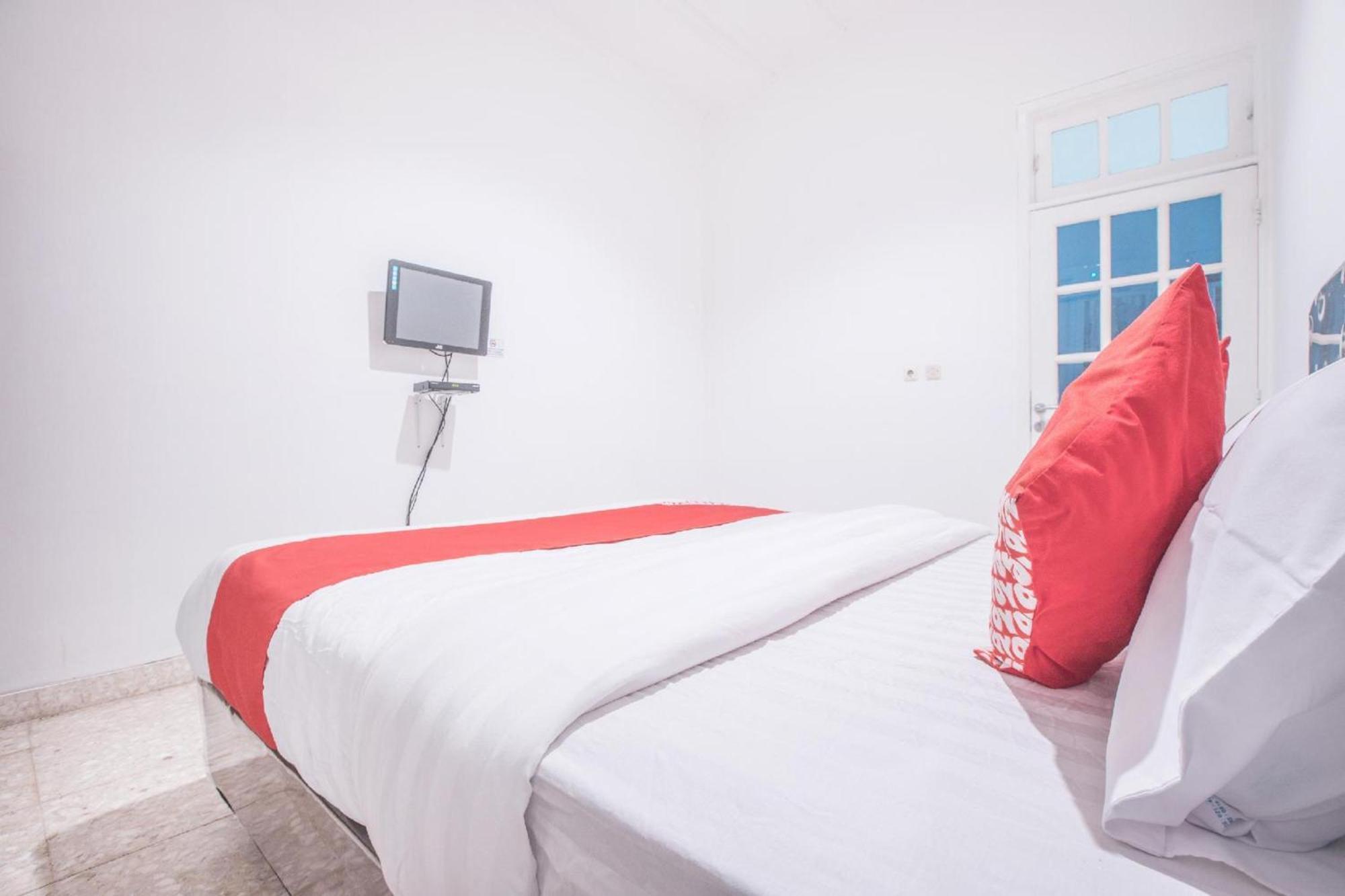 Capital O 332 Residence G17 Kemang جاكرتا المظهر الخارجي الصورة