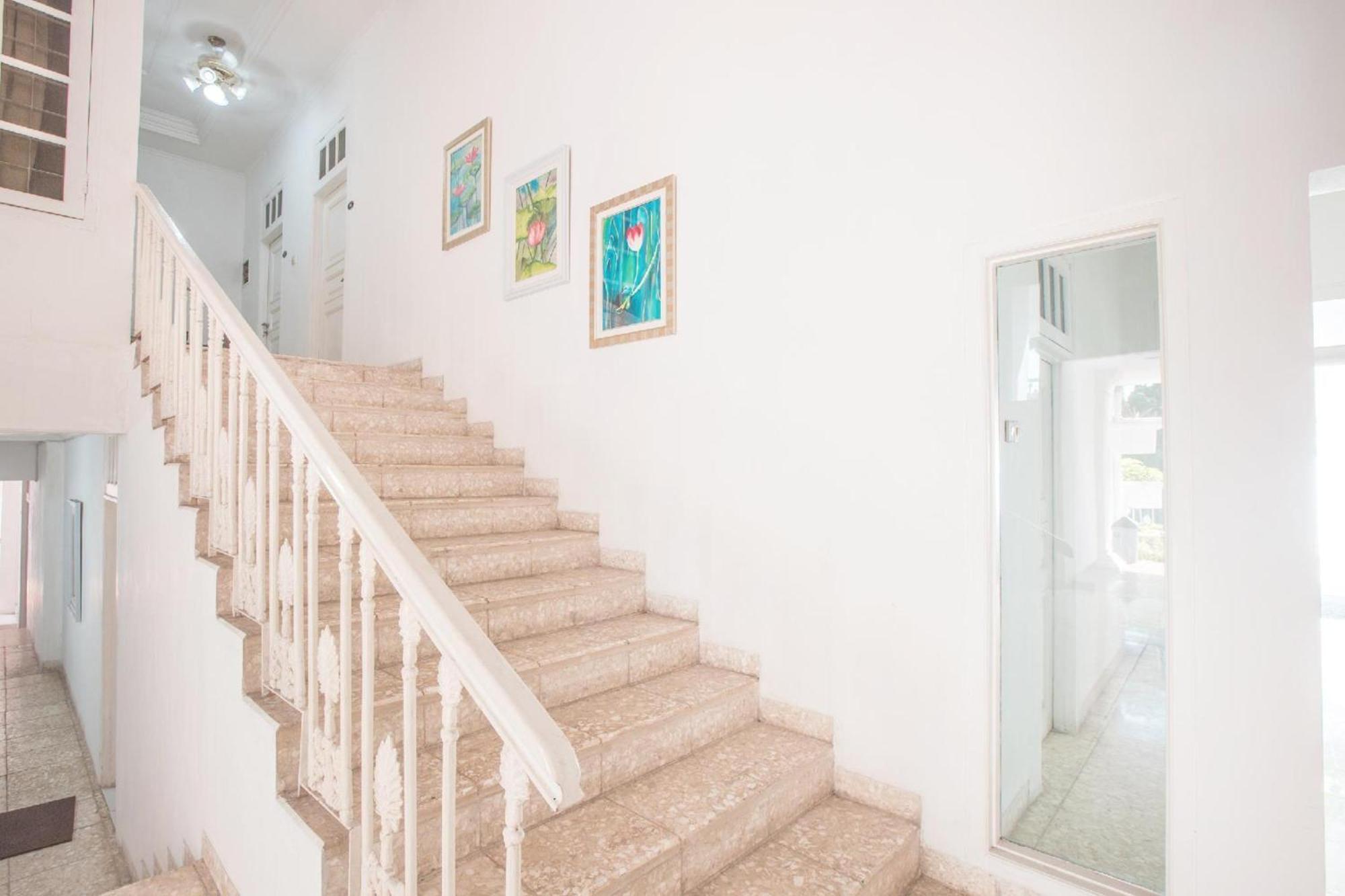Capital O 332 Residence G17 Kemang جاكرتا المظهر الخارجي الصورة