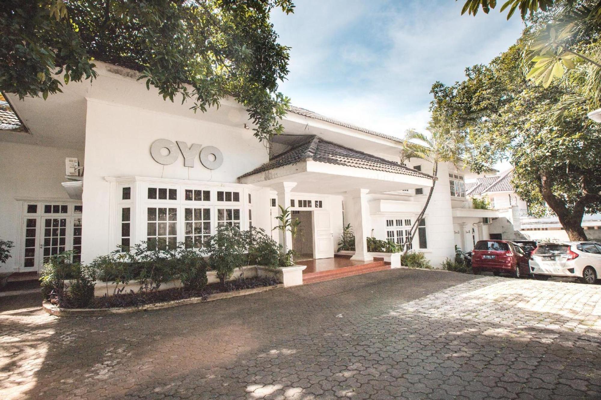 Capital O 332 Residence G17 Kemang جاكرتا المظهر الخارجي الصورة